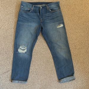 Levi distressed cropped jeans
